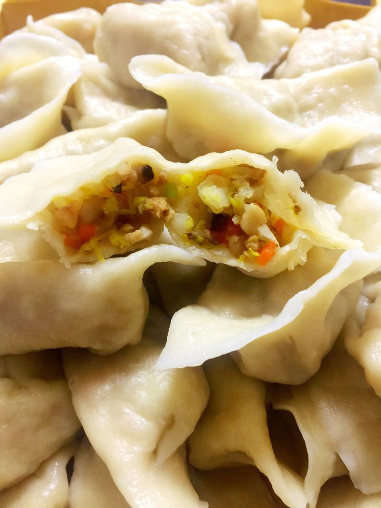 白菜香菇馅饺子的做法