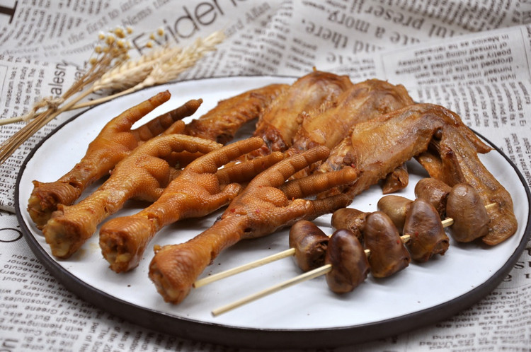 卤味三拼的做法