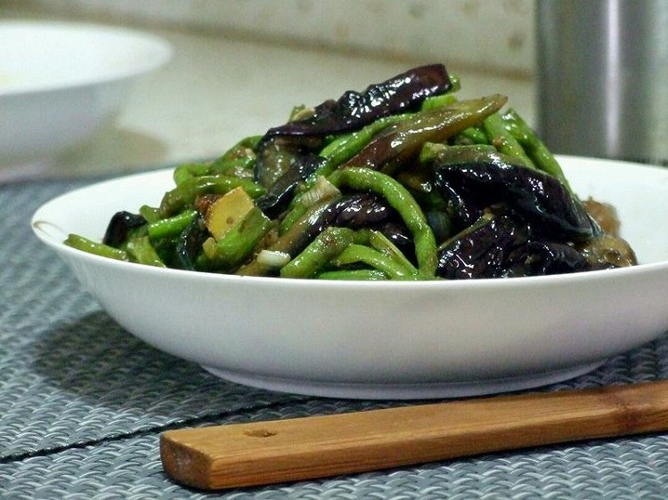 茄子炒豇豆的做法