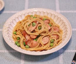 #浪漫七夕 共度“食”光#快手晚餐这样做～黑椒香肠奶酪意面的做法