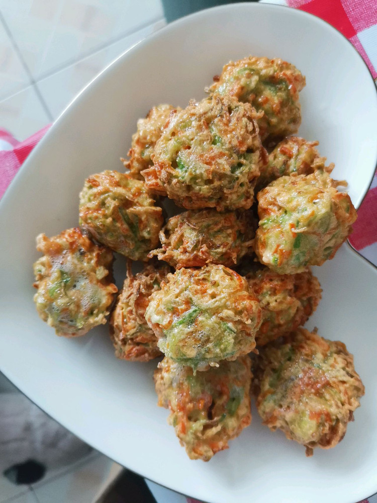 香炸萝卜丸子的做法