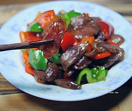 彩椒炒腊肠的做法