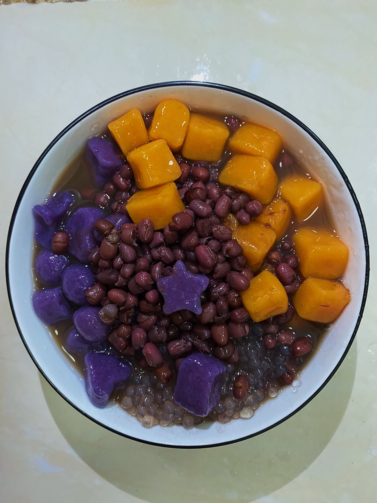 双色芋圆红豆西米糖水的做法