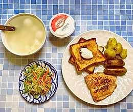 #享时光浪漫 品爱意鲜醇#一人份三文鱼配酸奶油面包片早餐的做法