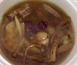 茶树菇排骨汤的做法