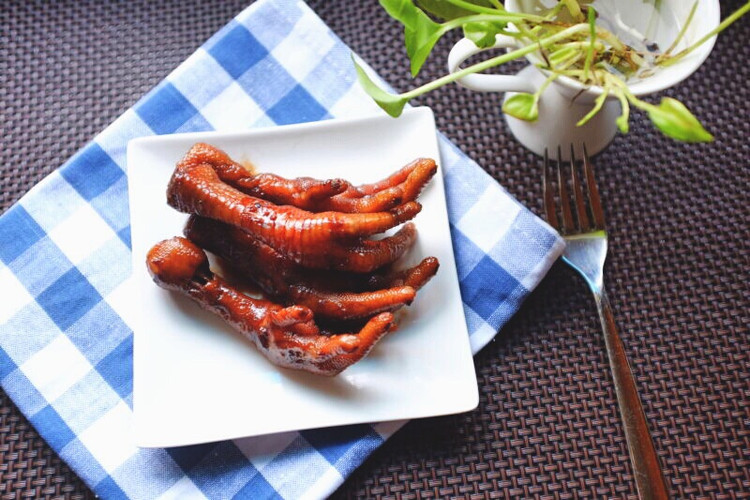 玫瑰腐乳鸡爪的做法