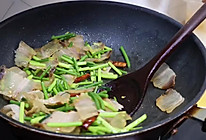 蒜苔炒腊肉的做法