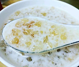 桃胶糖水的做法