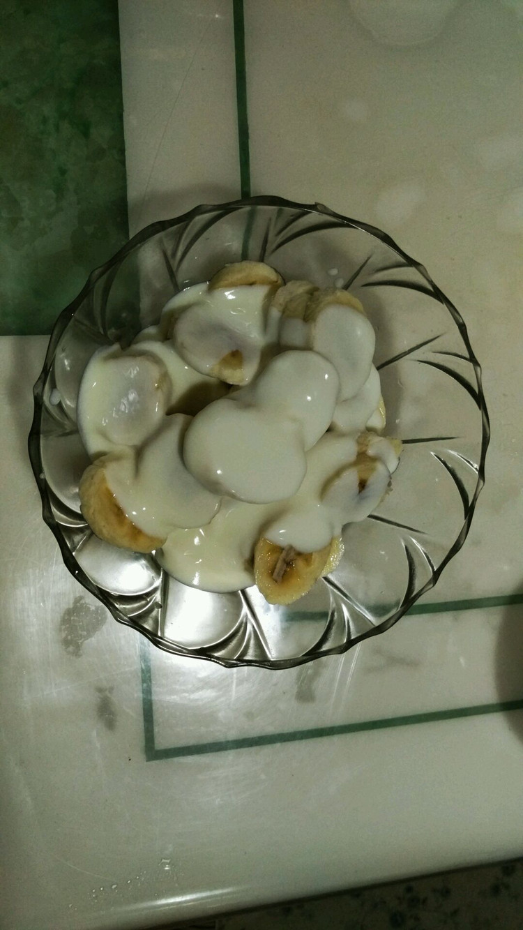 香蕉沙拉最简单版的做法