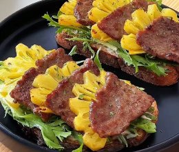 菠萝牛肉三明治的做法