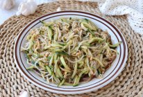 凉拌豆芽黄瓜金针菇的做法