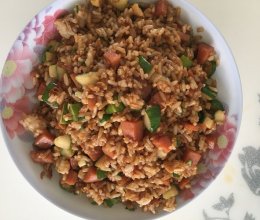 火腿肠炒饭的做法