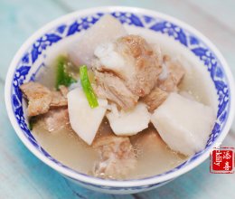 芋艿炖排骨的做法