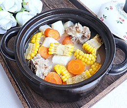 玉米山药筒骨汤的做法