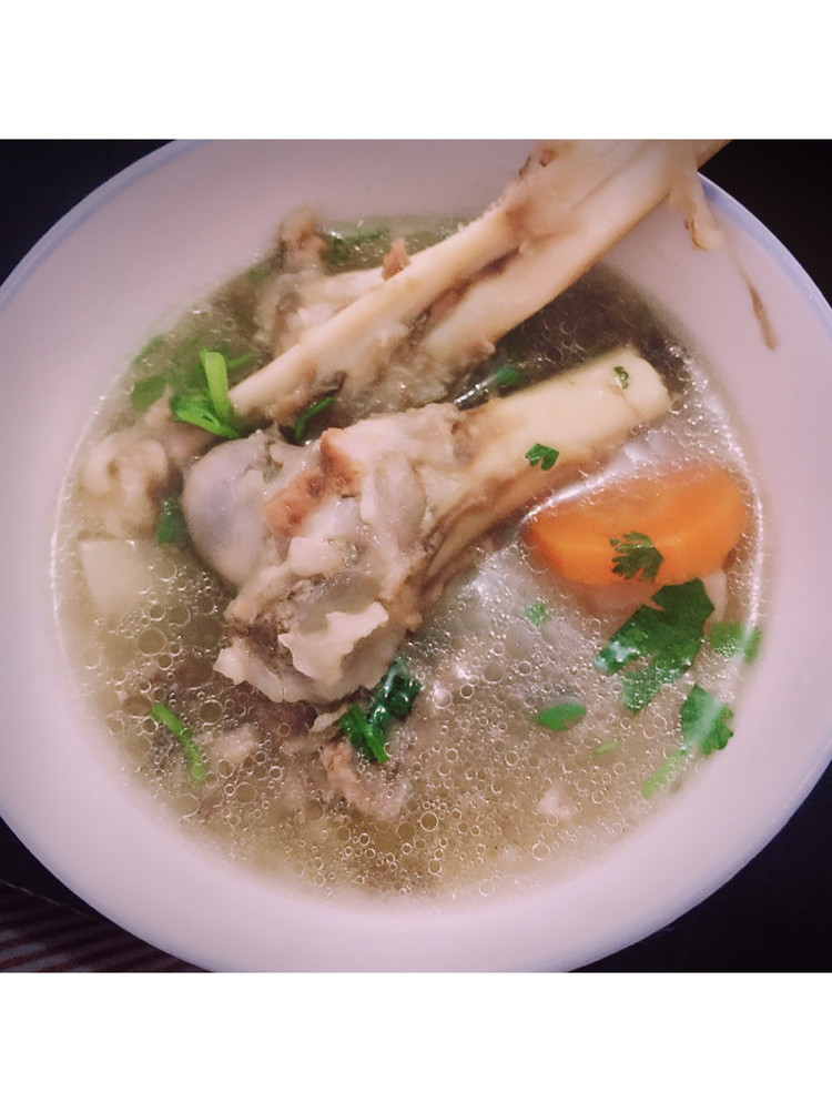 萝卜炖羊大骨的做法