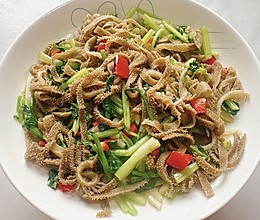 #灿烂的花园 寻味外婆乡# 牛百叶炒芹菜的做法