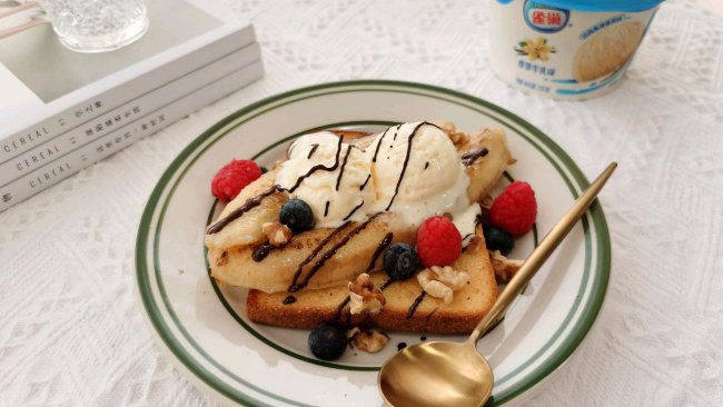 好爱的开放式三明治，吃完心情会变好#雀巢冰淇淋新吃法#的做法