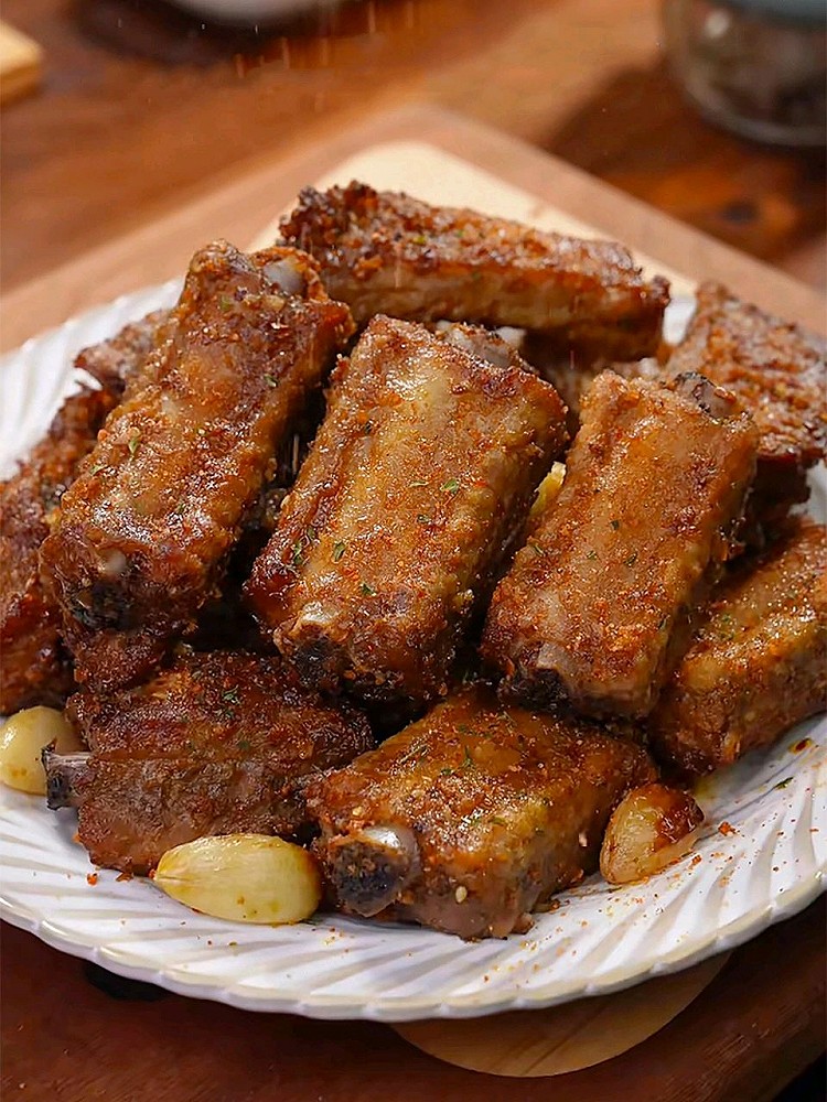 成都喝茶经纪人自带分享外卖蒜香椒盐排骨的做法