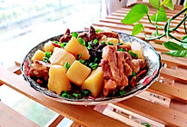 #餐桌上的春日限定#春日家常菜土豆炖排骨的做法