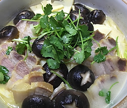 腊鸭咸肉炖冬笋的做法