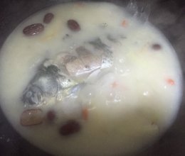 枸杞鲫鱼汤的做法