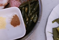 #美食视频挑战赛# 小炒～蒜苗炒猪脸的做法
