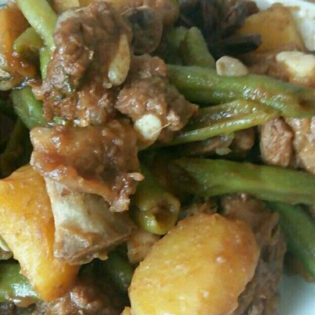 排骨土豆炖豆角的做法