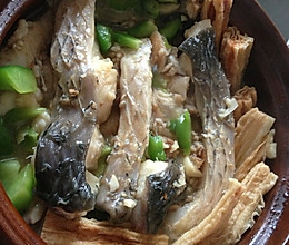 草鱼腐竹煲的做法