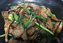 平菇炒肉的做法