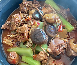 炖一锅土鸡补补的做法