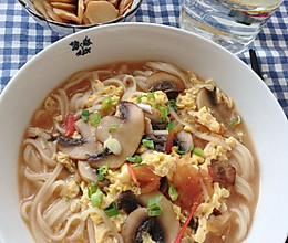 #美食视频挑战赛#西红柿鸡蛋面｜拯救厨房小白的做法
