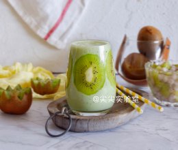 猕猴桃杯壁思慕雪#优思明520 我爱0距离#的做法