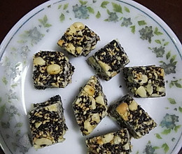 芝麻花生糖的做法