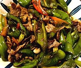 #珍选捞汁 健康轻食季#辣椒炒肉的做法