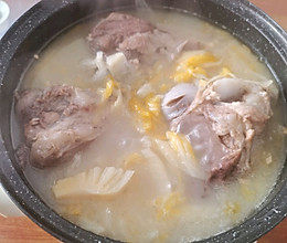 酸菜炖大骨头的做法