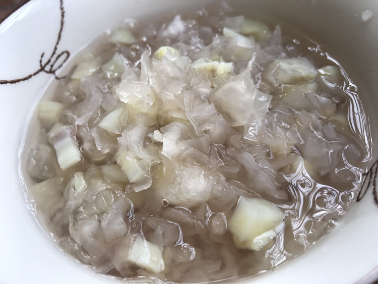 银耳番薯羹 10月龄宝宝辅食的做法