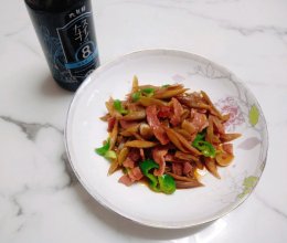 #妈妈手中的安心味#培根鸡头梗的做法