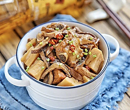 香菇莲藕炖排骨的做法