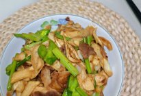 #李锦记X豆果 夏日轻食美味榜#茭白炒肉的做法