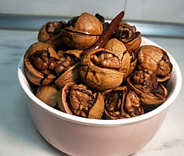 肉香味儿～卤核桃的做法