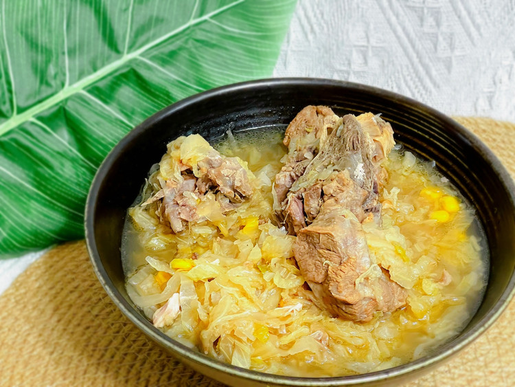 酸菜炖大骨的做法