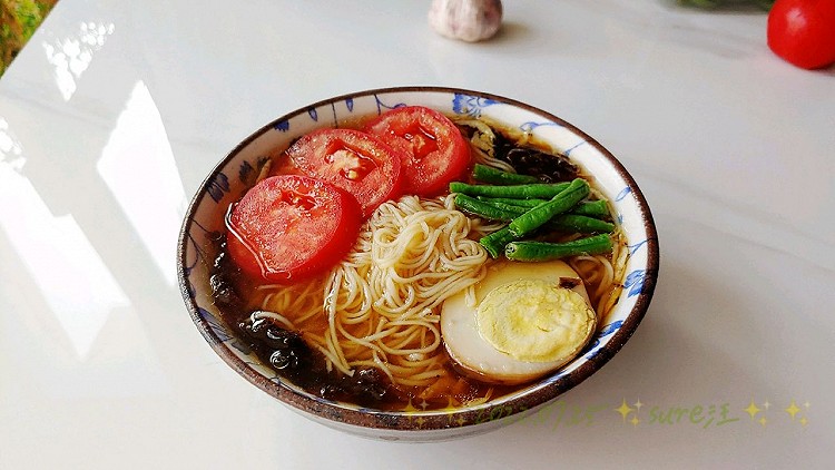 蛋柿酸热汤冷面的做法