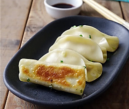 利仁电饼铛试用之白菜猪肉锅贴的做法