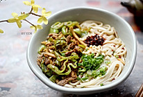 青椒肉丝面#带着零食去旅行#的做法