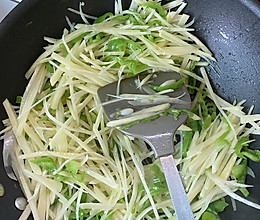 青椒土豆丝的做法