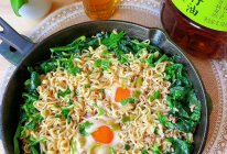 热辣鲜香❗️肉沫菠菜火锅面❗️#外婆乡炒出火锅香#的做法