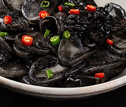 【墨鱼汁年糕】这道菜丑出新高度，鲜出新境界！的做法