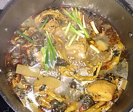 田螺鸭脚煲的做法