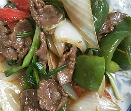 圆椒洋葱爆炒牛肉的做法
