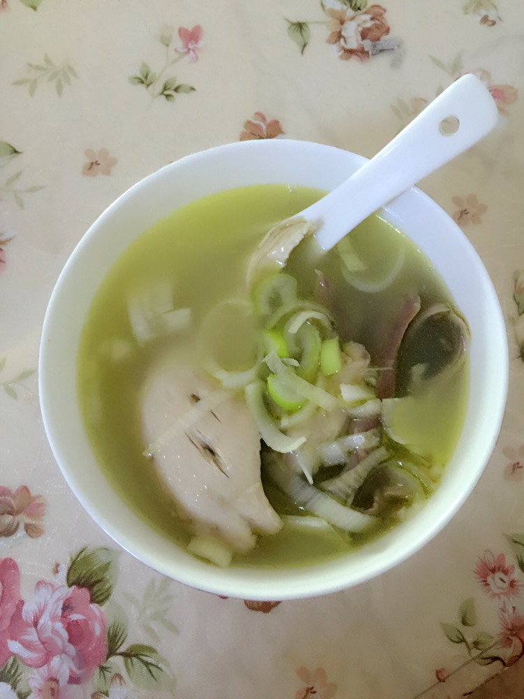 清炖鸡汤的做法